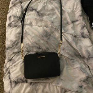 Michael kors black crossbody purse